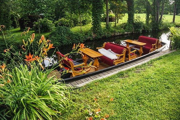 Eine Kahnfahrt darf beim Spreewald Besuch nicht fehlen.